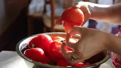 Zaboravite na kipuću vodu: korica se sama skida – bez napora